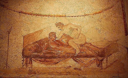 Фреска, найденная на развалинах Помпеии, иллюстрирующая гомосексуальные отношения