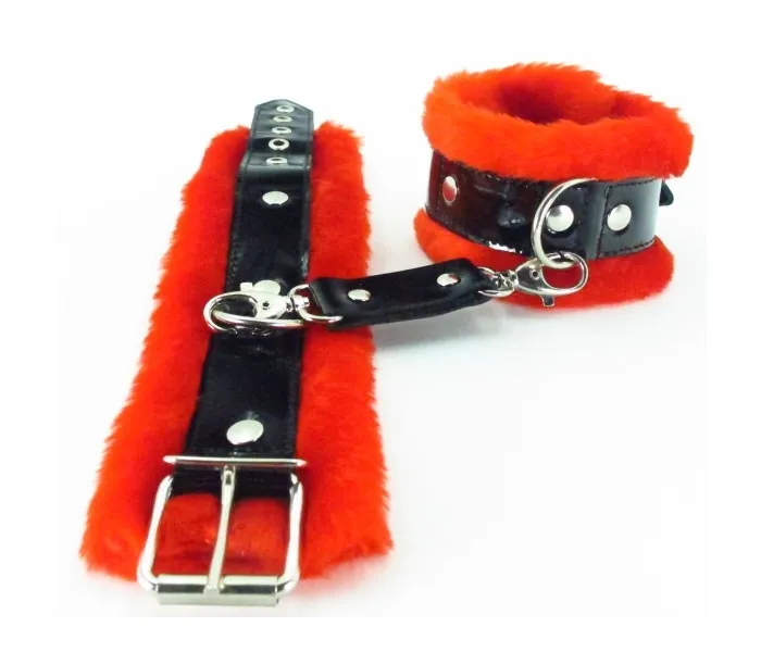 Меховые оковы на ноги BDSM Light