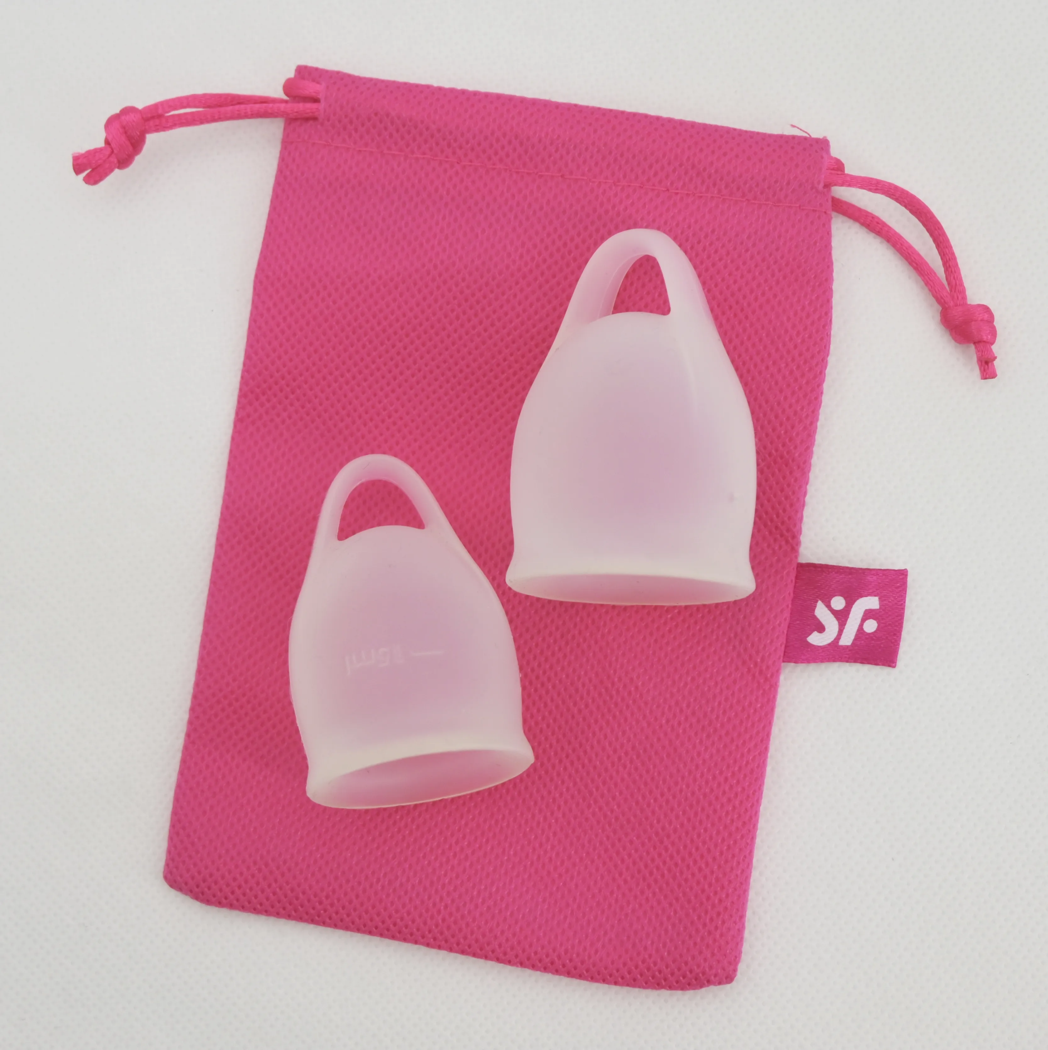 Чаши менструальные на розовом мешочке